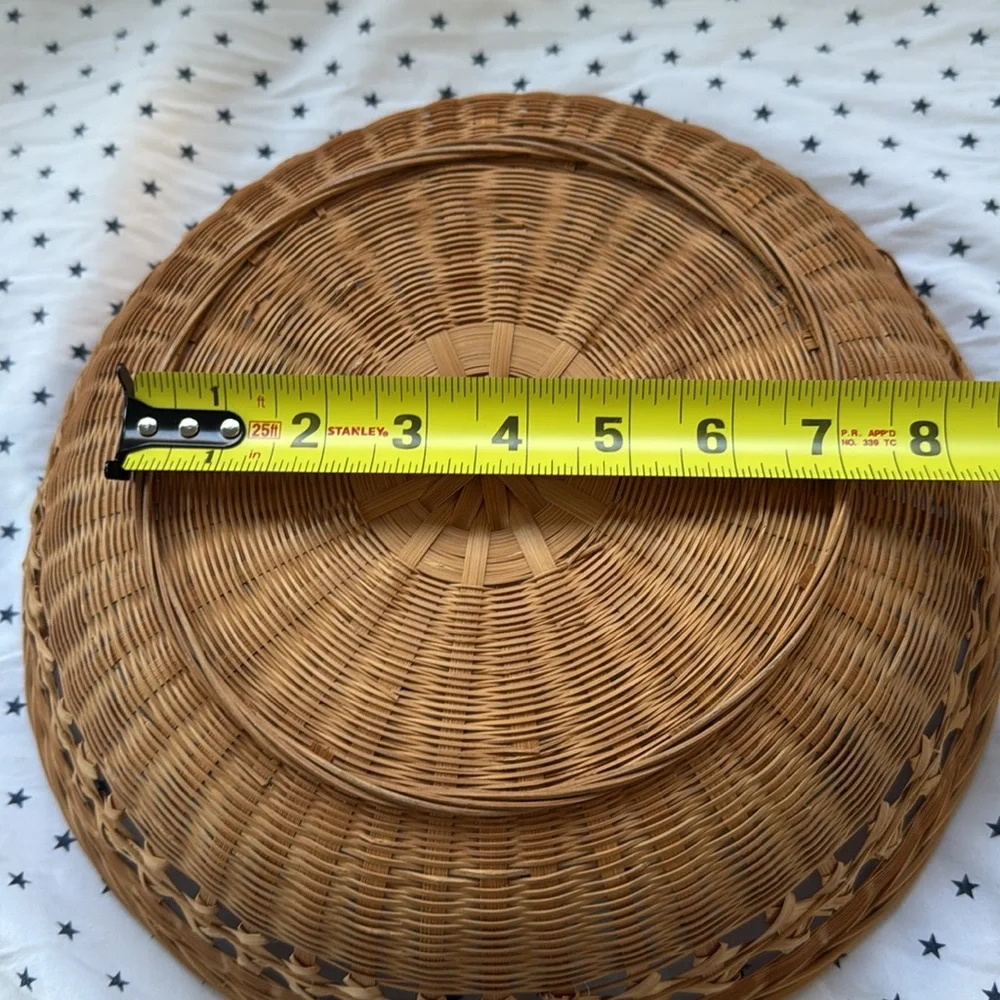 Vintage Round Wicker Rattan 12” Fruit / Storage Basket Excellent Vintage Cond.